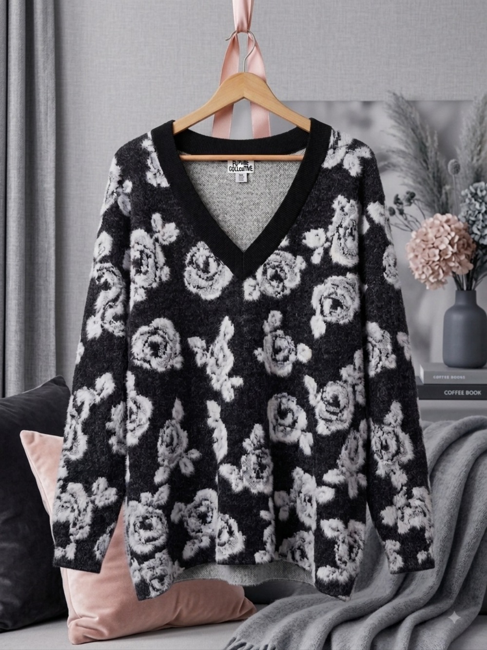 Future Collective Floral Fuzzy V-Neck Sweater (XXL) 🖤